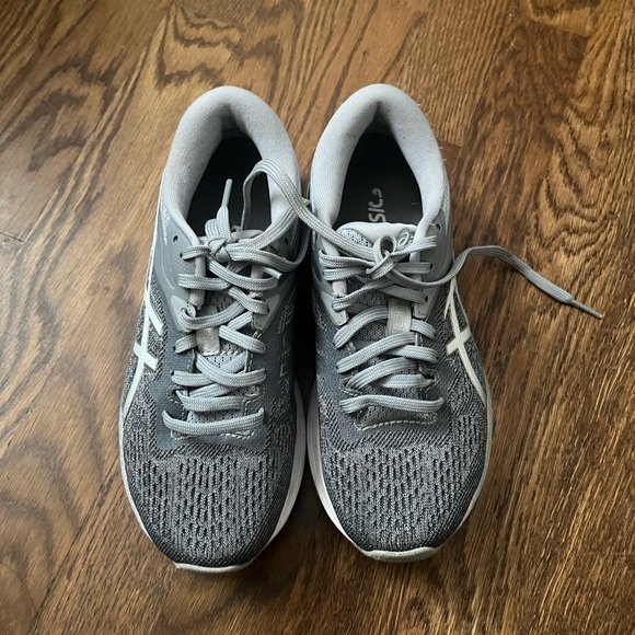 ASICS running shoes size 5 in womens - Picture 3 of 6